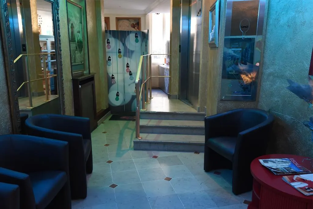 Hotel Adonis Sacre Coeur Roma Parijs